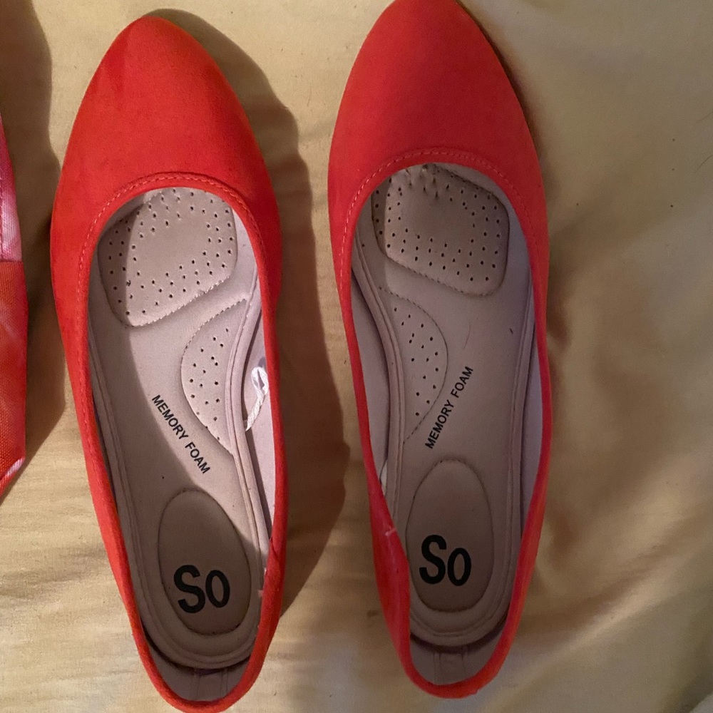 pointed toe flats